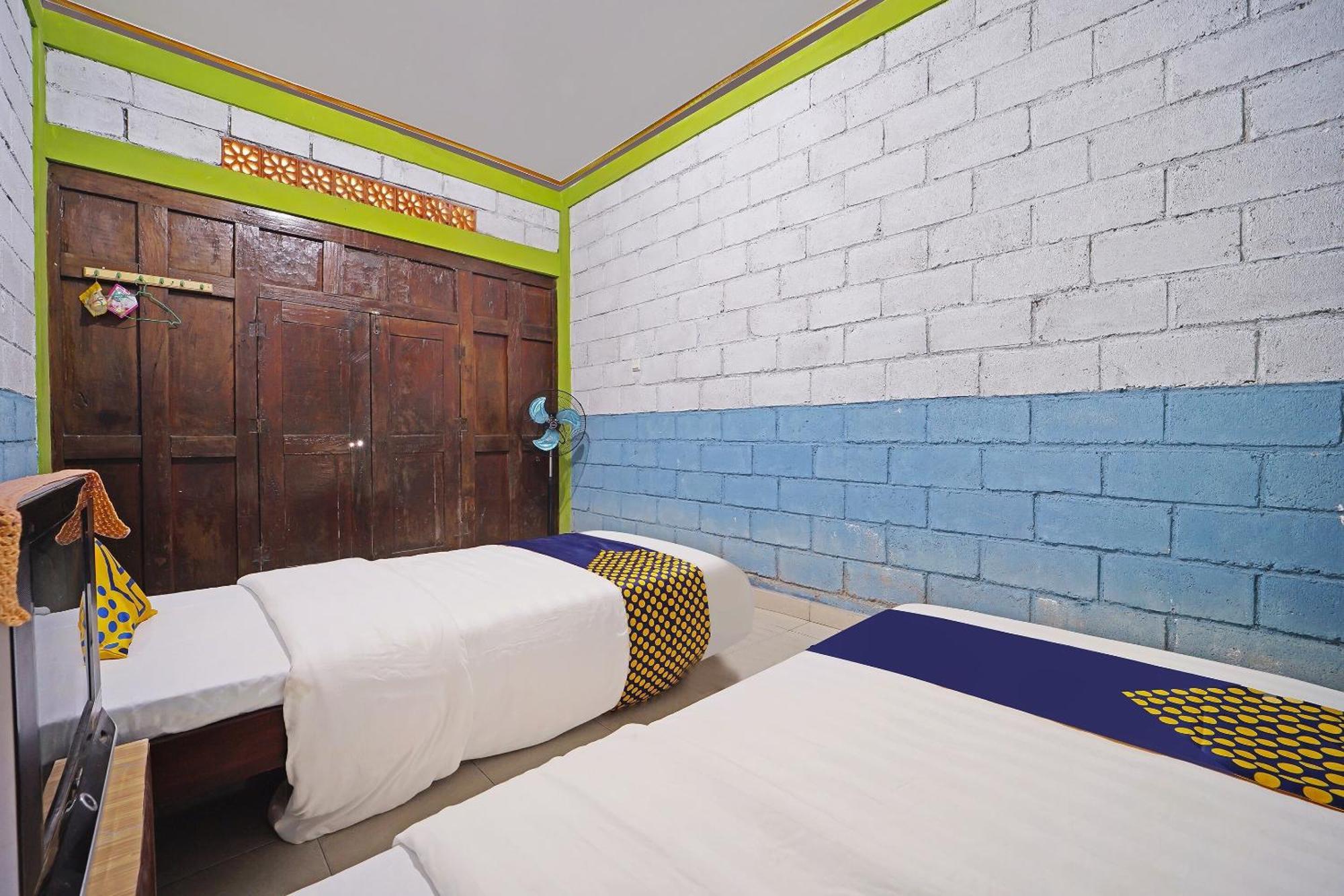 Spot On 91085 Griya Estu Wening Hotel Sleman  Exterior foto