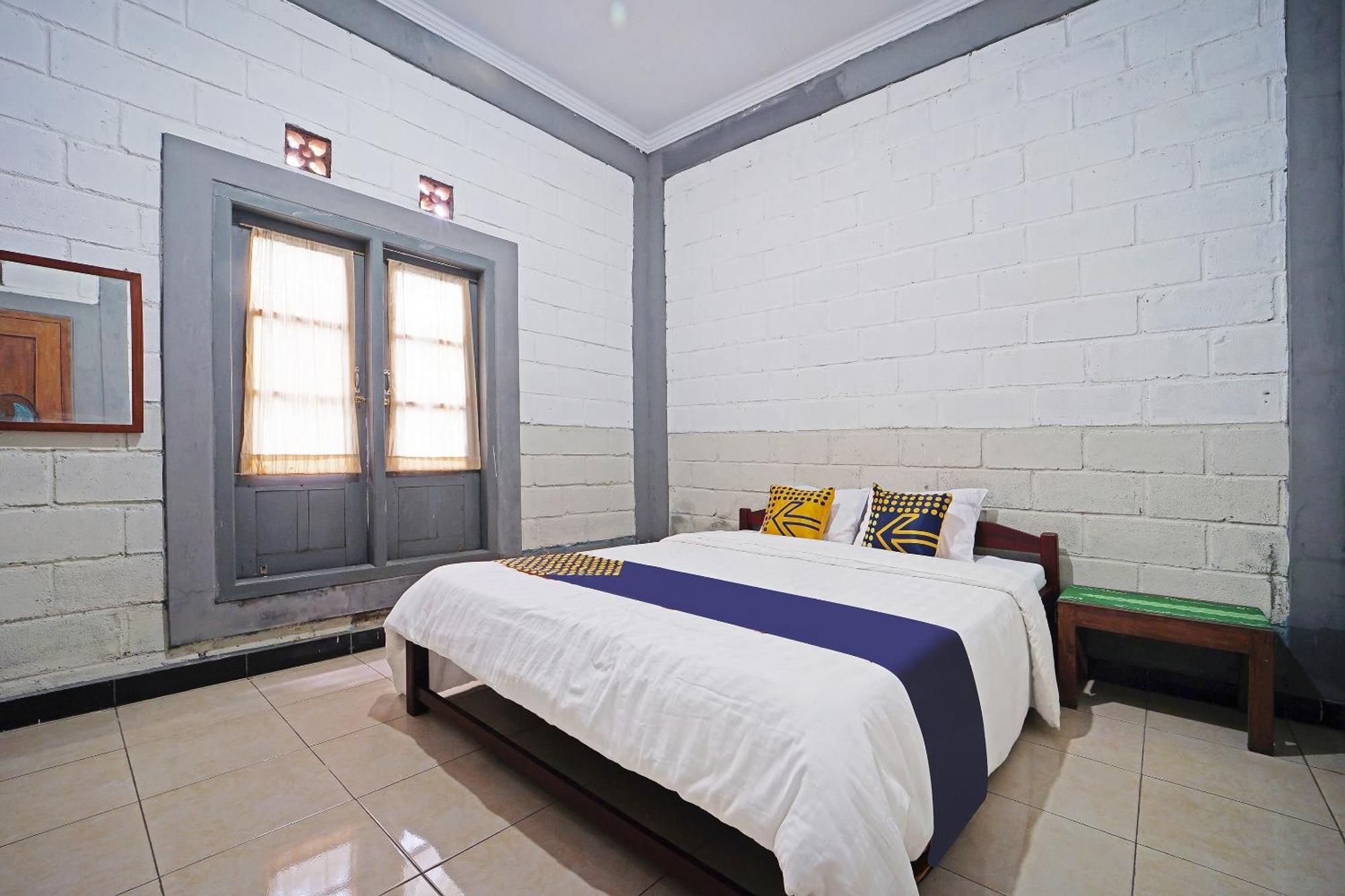 Spot On 91085 Griya Estu Wening Hotel Sleman  Exterior foto